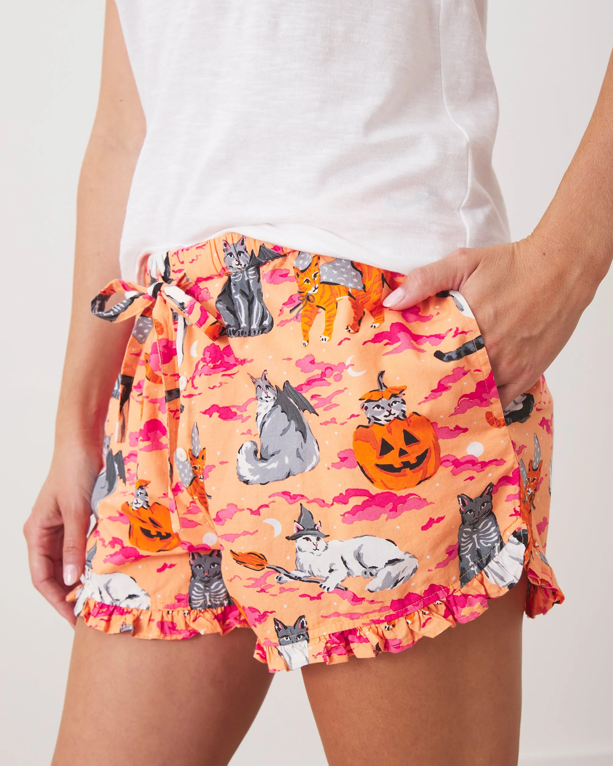 Halloween House Cats - Ruffle Shorts - Jack O' Lantern