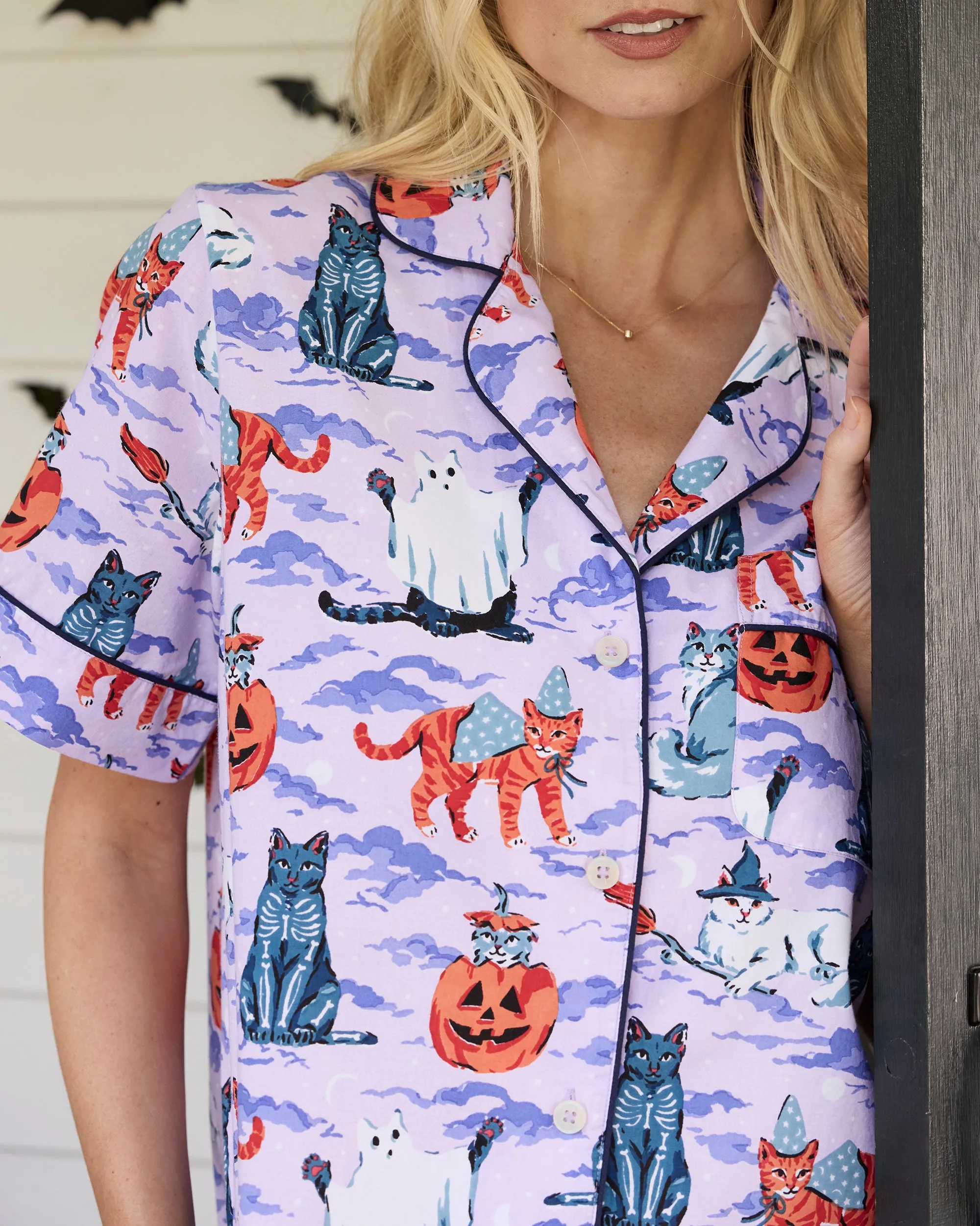 Halloween House Cats - Short Sleeve Top & Cropped Pants Set - Lavender
