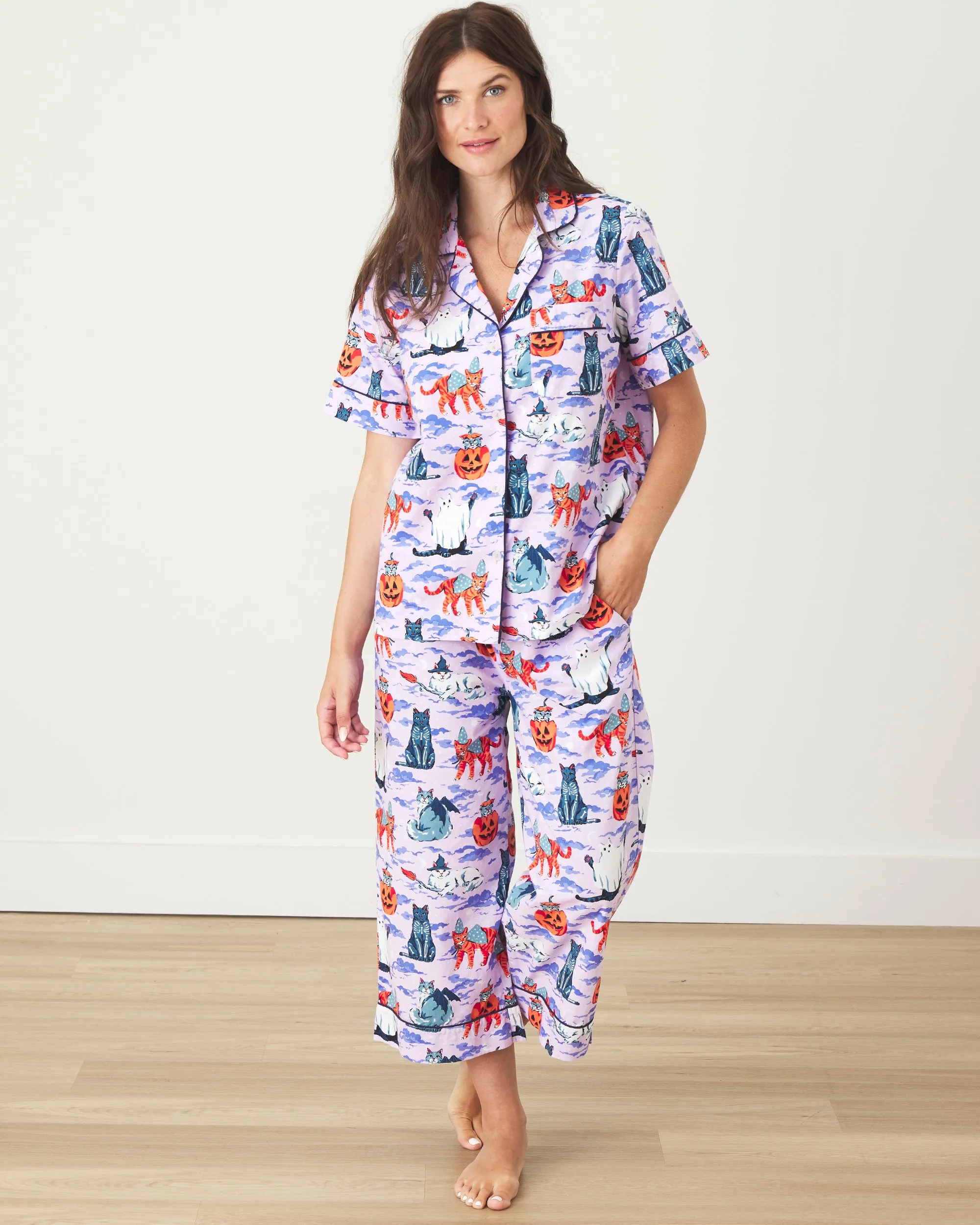 Halloween House Cats - Short Sleeve Top & Cropped Pants Set - Lavender