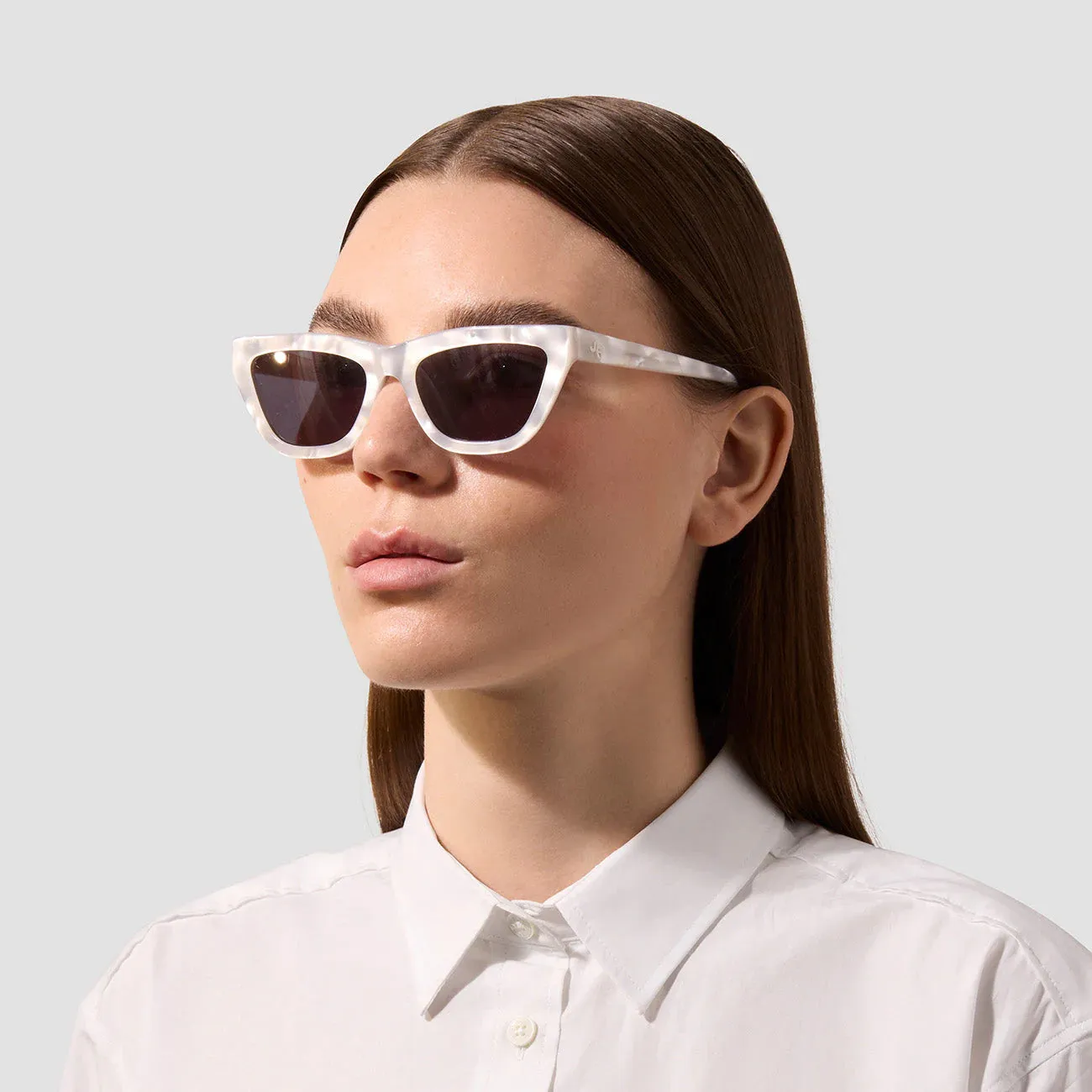 The Cateye Sunglasses (Mother of Pearl)